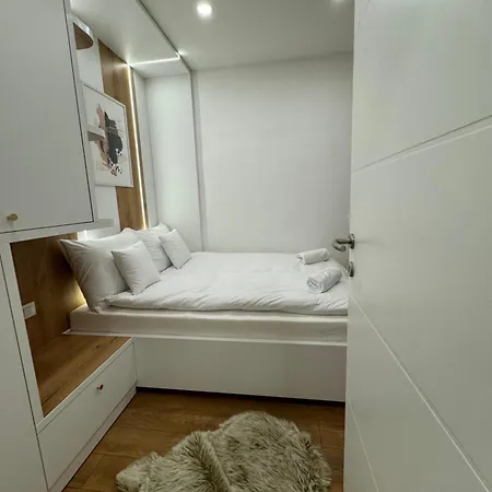Apartment Mona Luxury - Free Garage Parking